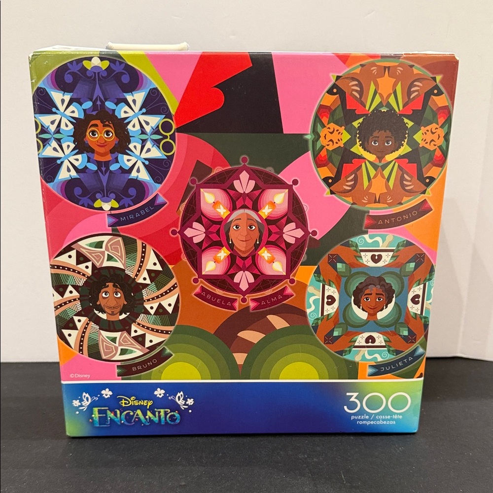 Ceaco Disney Encanto Mandala 300 piece jigsaw puzzle SALE🔴3/$25!